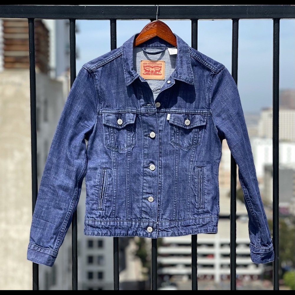 Levis Strauss Denim Jacket Size Medium (160/84A)